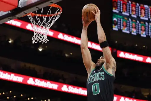 Read more about the article Warriors vs Celtics Game Analysis: A High-Energy Showdown at TD Garden